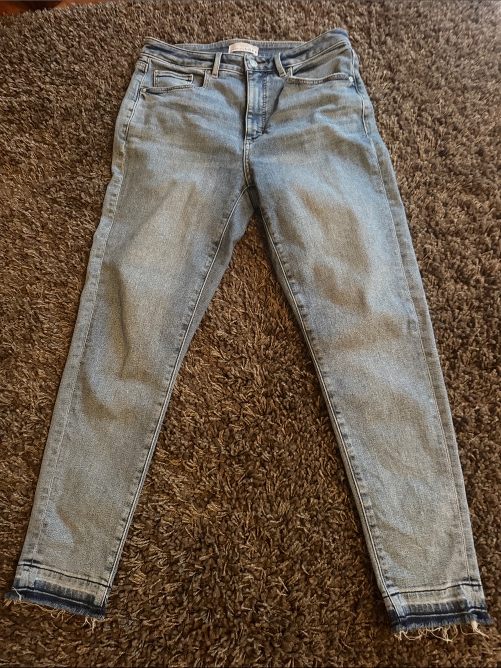 LOFT Women’s Size 6/28 Light Wash Raw Hem Jeans